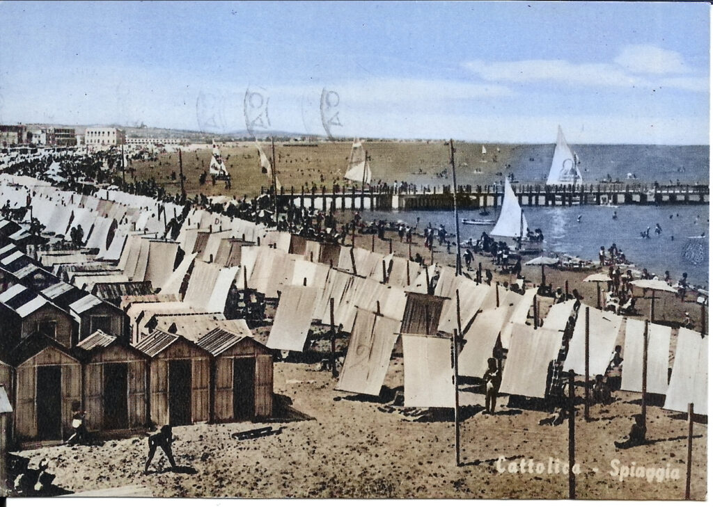 Spiaggia di Cattolica (Rimini) del 1954